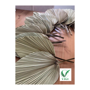 Éventails en bambou tissés à la main parfaits pour la décoration murale rustique - Product Image 2