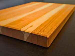Meilleure planche à découper rectangulaire en bois avec poignée de 12mm d'épaisseur, durable et lavable au lave-vaisselle - Product Image 4