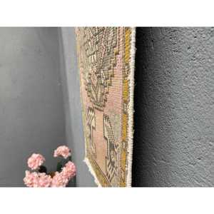 พรมตุรกี 1.7x3.1 ฟุต (53x94 ซม.) สีชมพูลายจุด พรมวินเทจ - Product Image 2