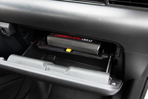 Ford Mustang Shelby GT350R 2017, 12 300 miles, boîte automatique à 7 vitesses, turbo, transmission intégrale, sièges en cuir, ACC, pneus R21, essence, véhicule d'occasion - Product Image 3