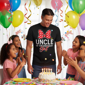 T-shirt « Oncle de la célébrée » avec nœud à pois rouges, chemise assortie pour la famille - Product Image 3
