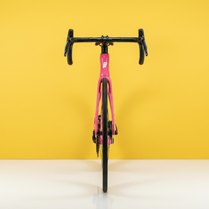 Road Carbon 700C - Aero Road Frame Freno de disco de enrutamiento interno Compatible con Sensah 24 Speed Aero Road Bike - Product Image 1