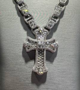 Haute qualité deux tons argent et or glacé breloques nom personnalisé pendentif avec VVS Moissanite diamant Style Hip Hop - Product Image 5