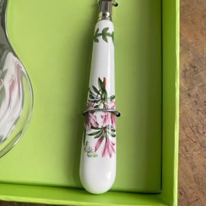 Serveur de salade luxueux en acier inoxydable avec poignée en résine pour l'emballage domestique et cadeau fabriqué à la main en Inde - Product Image 6