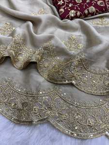 Sari en soie Rangoli or champagne exclusif avec broderie de sequins Zari, associé à un chemisier de fête de designer Bollywood rouge riche - Product Image 2