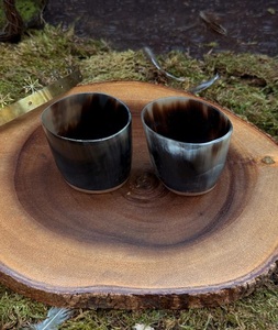 Cuerno de búfalo pulido natural, pieza de vidrio, cuerno para beber, cuerno natural para beber, uso hecho a mano, tamaño personalizado Koi - Product Image 2