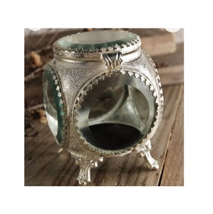 Nouvelle arrivée Boîte à bijoux décorative en laiton et en verre Conception personnalisée Boîte à bijoux en verre et en laiton antique Exportateur en gros - Product Image 5