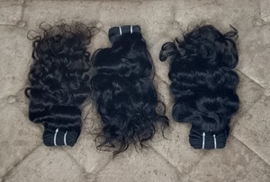 Extensions de Cheveux Humains Bouclés Indiens Remy Ethiques de 16 Pouces - Product Image 2