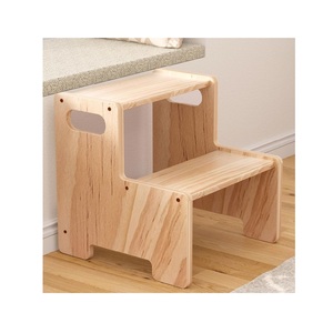 Tabouret d'appoint en bois massif, construction robuste et artisanale, idéal pour les comptoirs de cuisine, l'accès aux salles de bain, les étagères et le rangement de la chambre. - Product Image 1