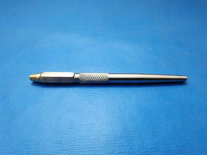 Micro-implant chirurgical dentaire en acier inoxydable Mini lame de scalpel avec poignée Base essentielle des instruments chirurgicaux - Product Image 4