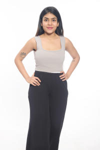 Femmes à la mode gris côtelé haut débardeur extensible sans manches col carré Spandex tricots pour tenues d'été superposition décontractée - Product Image 6