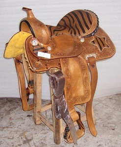 Sillín de caballo de cuero Argentino hecho a mano de primera calidad para montar en el oeste con asiento profundo y ajuste cómodo - Product Image 5