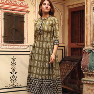 Robe bohème en lin, coupe trapèze, longueur mollet, imprimée à la main, pur coton, noir et vert, mode éthique - Product Image 1