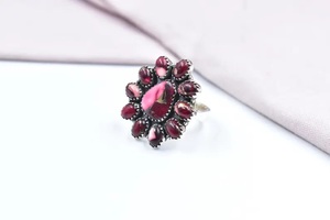 แหวนเงินแท้ 925 ชุบทองคำขาว ประดับดอกกุหลาบ ดอกดาเลีย และพลอยสีฟ้า  แบบปรับขนาดได้ งานแฮนด์เมด สไตล์วินเทจ ได้รับการรับรอง เหมาะสำหรับทั้งชายและหญิง ใช้ในงานแต่งงาน - Product Image 3