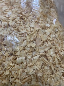 Rasage en bois pour lit de bétail-Bois de pin-Bloc de compression 20kg-Sac géant 600kg-Haute qualité du Vietnam - Product Image 6