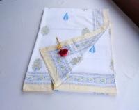 Drap de lit en coton imprimé à la main |   Drap de lit blanc à motif floral et paisley avec bordure |   Literie artisanale indienne pour la vente en gros