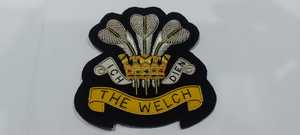 Étiquettes de vêtement en polyester tissées à la main de luxe élégantes Patchs et badges brodés de luxe avec fil métallique fabriqué au Royaume-Uni - Product Image 5