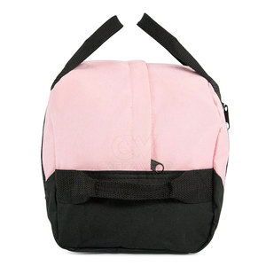 Haute qualité personnalisé grande capacité utilisation extérieure Gym sac de sport étanche Pakistan fait PU matériel couleurs personnalisées Logo CABRA WEAR - Product Image 3
