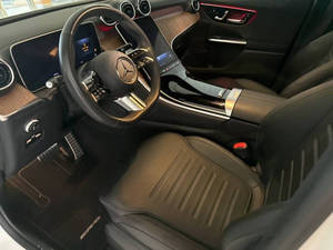 Mercedes-Benz GLC 300 4MATIC 2024 d'occasion en parfait état - Product Image 3