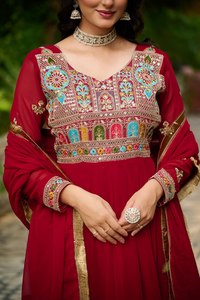 Colección 2025 Faux Blooming Lehenga Choli vestido-Dupatta ropa de fiesta moderna con lentejuelas y trabajo bordado de varios hilos - Product Image 4
