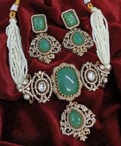 Bel ensemble ras du cou élégant plaqué or Polki Kundan pour les célébrations d'anniversaire de mariage - Product Image 1