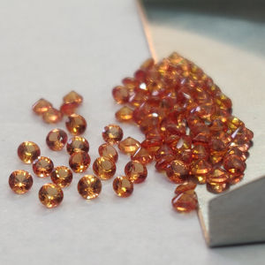 แซฟไฟร์สีส้มให้ความร้อนตามธรรมชาติมีเพียงขนาด1.75มม. ตัดเหลี่ยมเพชรพลอยยอดเยี่ยมคุณภาพเยี่ยม - Product Image 1