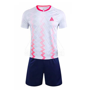 Uniforme de football d'entraînement de nouveau style uniforme de football de logo personnalisé uniforme de la meilleure qualité fabriqué au Pakistan - Product Image 1