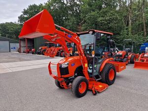 รถแทรกเตอร์4WD หัดเดินพร้อม45-90HP รถตัก B2-261ใหม่ Kubota - Product Image 3