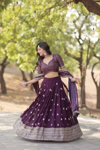 ชุด lehenga choli ชุดชุด lehenga choli ผ้า Georgette แบบถักด้ายเสื้อทำงานหนัก - Product Image 5