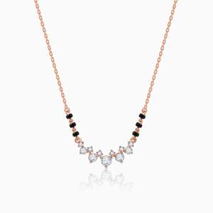 Superbe collier en or rose avec diamants Mangalsutra de qualité supérieure pour femmes, mariages et célébrations indiens traditionnels. - Product Image 3