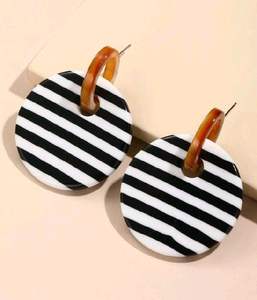 Boucles d'oreilles pendantes en résine faites à la main pour un style décontracté et ethnique, boucles d'oreilles en résine élégantes par CRAFT ZONE EXPORT - Product Image 6