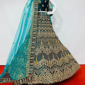 Opulento Glamorous Regal Bridal Wear Full Heavy Velvet Lehenga Jarkan Adornos Blusa larga Luxe Dupatta Boda para adultos - Product Image 1