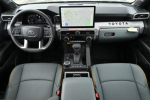 Toyota Tacoma 4WD Trailhunter Hybride d'occasion propre 2025 - Product Image 3