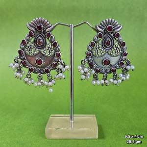 ต่างหูเงินโบราณแบบออกซิไดซ์ทรงลูกแพร์ประดับเพชรซิร์คอนแบบคลาสสิก Chandbali ของขวัญสำหรับเธอ - Product Image 4