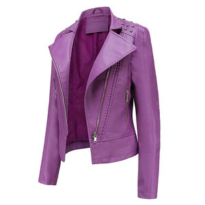 Chaqueta de motorista de piel de oveja genuina para mujer moderna, abrigo de Moto ajustado con tachuelas moradas, cremallera frontal, manga larga, elegante para invierno - Product Image 3