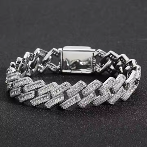 Pulsera de Plata 925 con Diamante Moissanita, Joyería Elegante Hecha a Mano con un Brillo Brillante, Lujo Atemporal para Regalos Especiales - Product Image 3