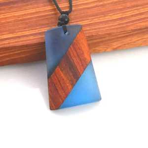 Conjunto de Collares de Resina y Madera con Diseño Único, Collar de Cuentas, Gargantilla con Eslabones Personalizados de Fashion Gallery, Cuentas con Corte de Corazón, Accesorios para Fiestas - Product Image 4