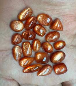 ซันสโตนธรรมชาติ 100% Cabochon ผสมขนาดและรูปร่างอัญมณีหลวมแท้สําหรับใช้เครื่องประดับโดยผู้ค้าส่งชาวอินเดียในราคา OEM จํานวนมาก - Product Image 5