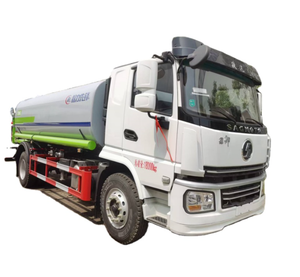 CHACMAN 15000 Litres Hubei 4x2 Euro 6 Camion-citerne à eau à transmission manuelle pour les fermes - Product Image 1
