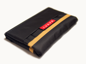 Tapis de prière de voyage durable et imperméable de poche exclusivement du Japon The Pocket Sejadah Classic Collection Musulman Prayer Rug - Product Image 3