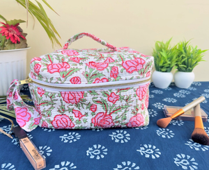 Bolsa de Cosméticos Grande Acolchada de Algodón Resistente al Agua, Bolsa de Maquillaje con Cierre y Estampado Floral, Estuche de Viaje para Organizador - Product Image 3