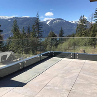 Balustrade en verre sans cadre en acier inoxydable pour escaliers et balcons en béton