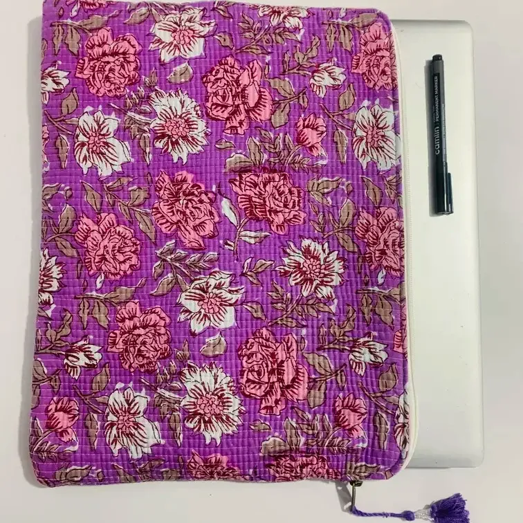 lila Eleganz Laptop-Tasche individuell stilvoll bedruckt Baumwolle mehrblumig modisch gesteppt Laptop mehrblumig 100 % Baumwolle