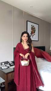 Elite Designer Couture Faux Georgette Premium Traje bordado con lentejuelas y Diamante acentuado Dupatta - Product Image 6