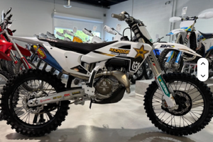 OFERTA con DESCUENTO para Motocicleta FC 450 Rockstar Edition, Carrocería de 1000-1500cc, Velocidad Máxima >80km/h - Product Image 2