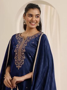 LANZAMIENTO NUEVO DISEÑADOR FESTIVE WEAR KURTA PENT CON DUPATTA TELA ROMANA SEDA CON BORDADO TRABAJO - Product Image 2