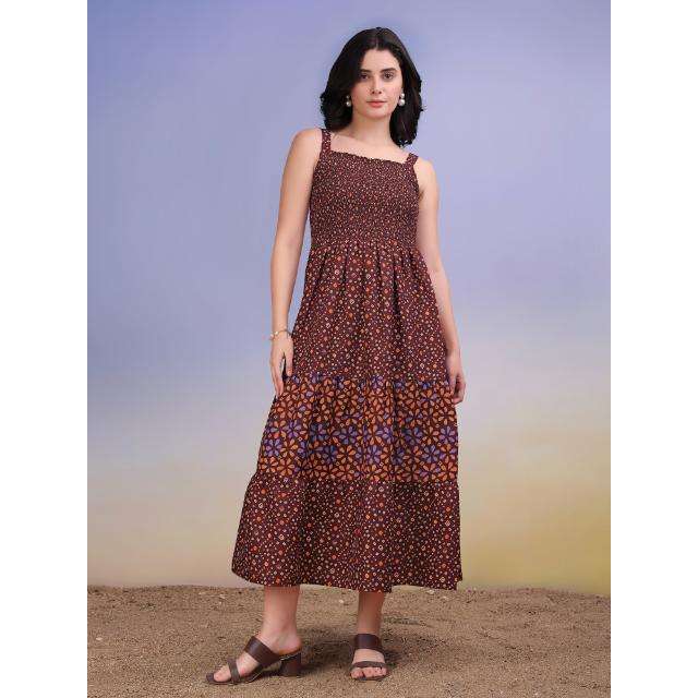 สีน้ำตาล