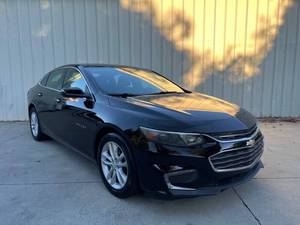 Voiture d'occasion Chevrolet Malibu LT 2017 à bas prix à vendre - Product Image 1