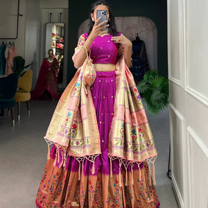 Hermosa Lehenga Choli Con Tejiendo Zari Trabajo - Product Image 1