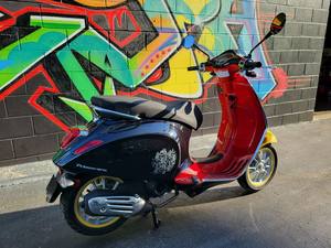 Esclusiva Offerta: Nuova Vespa Primavera 50 Disney Mickey Mouse Edition 2026 - <span class=keywords><strong>Moto</strong></span> Fuoristrada Pronta per la Spedizione in Tutto il Mondo - Product Image 3